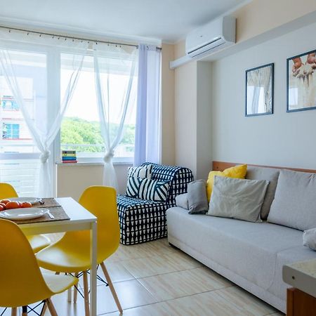 Holiday Home Slavia New 600 Z Balkonem Przy Plazy Misdroy Exterior foto