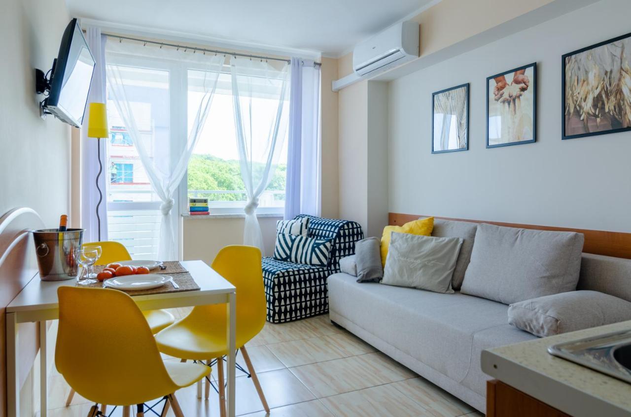 Holiday Home Slavia New 600 Z Balkonem Przy Plazy Misdroy Exterior foto